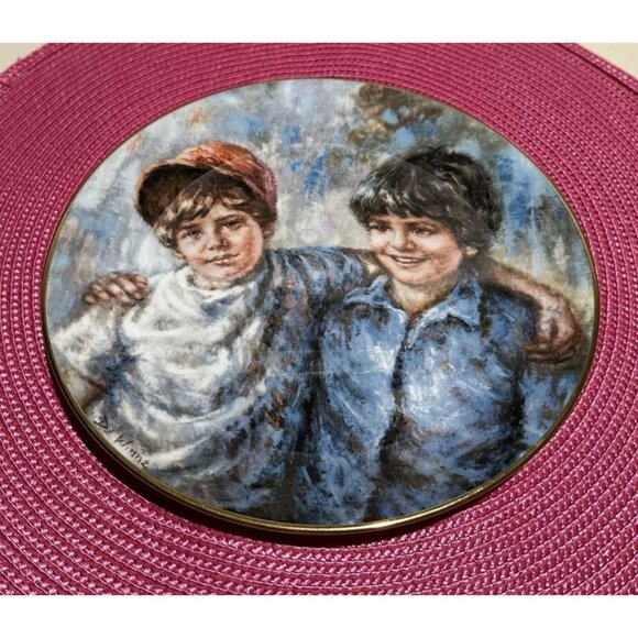 "Royal Doulton Buddies Collectors Plate By Lisette De Winne - Picture 2 of 3